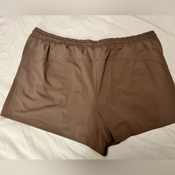 Fabletics All Day Shorts - Picture 5 of 6